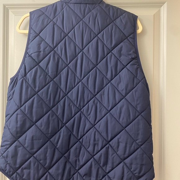 J.Crew navy Excursion vest in recycled poly with PrimaLoft® fill, size large. - Picture 9 of 9